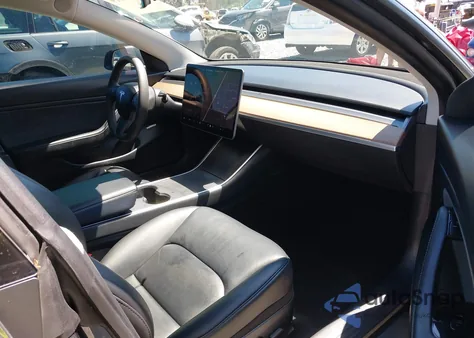 2020 Tesla Model 3 Performance Dual Motor All-Wheel Drive z USA, uszkodzony, nr VIN 5YJ3E1EC6LF719718